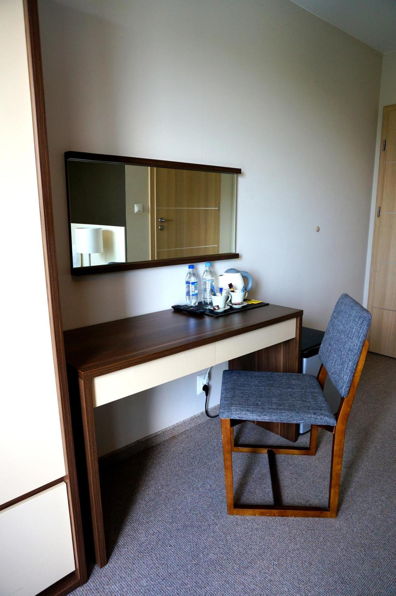 Villa Modlin Airport Nowy Dwor Mazowiecki Bilik gambar